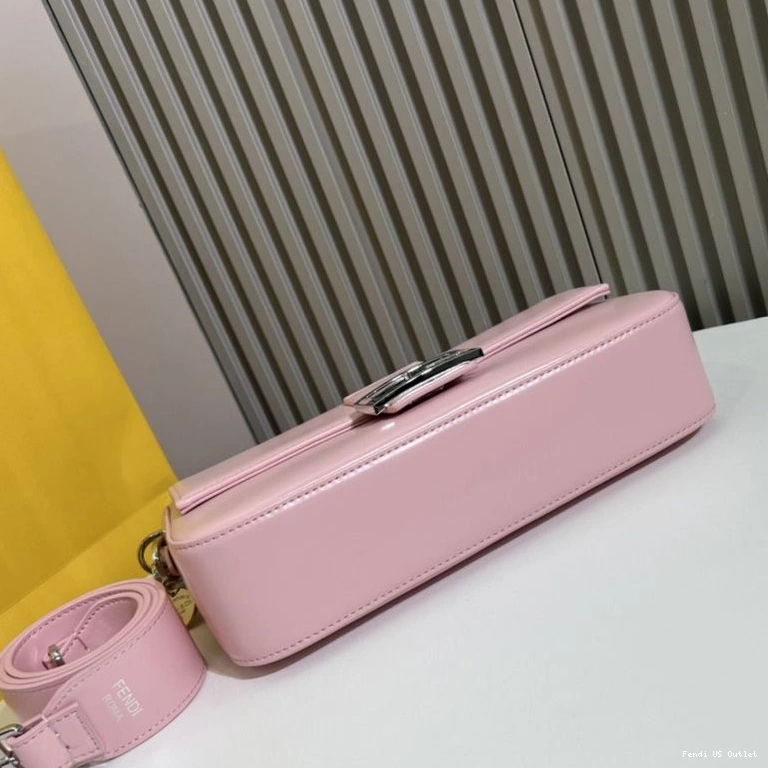 Vintage HOT In Baguette Bag Medium Pink Leather Fendi Tiffany Smooth 0809
